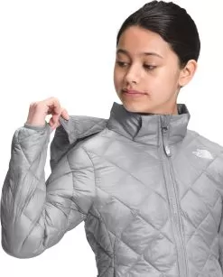 The North Face Thermoball Eco Hoodie - Girls 2022 10 The North Face Thermoball Eco Hoodie - Girls 2022 -Ski Shop 3077823NF0A5GC6 A91 modelhood3 1